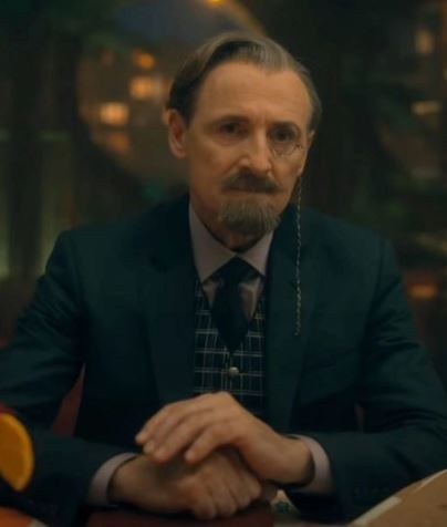 The Umbrella Academy S02 Sir Reginald Hargreeves Blazer